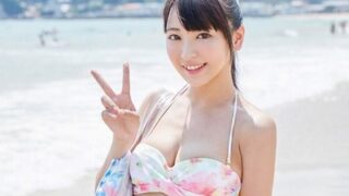 ビーチで目立つ水着美少女がMM号で中出し