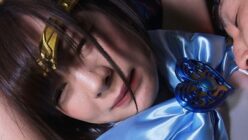 恐怖に晒され、失禁する美少女戦士たちが、悪の組織に苛まれる