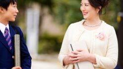 卒業式で大人になった私へ、義母の大人の色気が溢れた瞬間