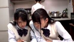 義父に洗脳された姉妹が、母不在時に3P近親相姦で極上の快楽を追求。