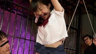 美少女JKがアナルまで引き裂かれる極悪拷問