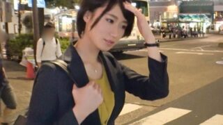 26歳の素人保険レディをナンパし、ラーメン食べ歩きで溜めたストレスが大爆発した美女