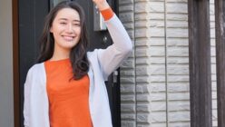 妻の裏の笑顔