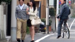 鬼畜レイパーに狙われた美人妻が夫の前で肉棒に何度も貫かれ、アヘ顔で絶頂する
