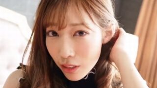 Hカップのスーパーボディ美女がオッパイをぷるぷる揺らし、騎乗位でパコ。