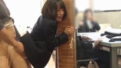 24歳のOLが宣伝部で5年目、社内でこっそりSEX