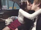 美女がタクシー運転手を誘い、代金代わりにホテルで肉体関係を持つ。