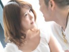 年上イケメンに優しく愛撫され、スリムで癒し系の美人がリラックスしながら自然体で感じるSEXシーン。