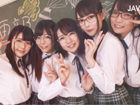 レズJK5人が教室で男性とセックス