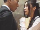黒田悠斗が休日出勤中に、マッチョなイケメン彼氏と清楚系美人OLが社内で人目も気にせず大胆に白昼のSEXに没頭する。