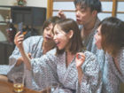 美人OLの人妻が夫の心配を無視し、チャラい部下たちと社員旅行で酔い、禁断の夜にハメを外す。篠田ゆう