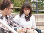 隣の年上男子に告白したメガネ女子が、勢いでエッチに持ち込む話。