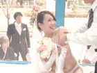 結婚直後の幸せな新婦が偽のMM企画に騙され、外に家族がいるのに色黒の男優にハプニング的に搾られる浮気SEX。
