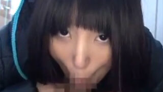 美女がどこでもしゃぶられ、一心不乱なひょっとこフェラが気持ちよくてドクドクと射精する。