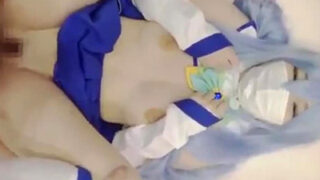 激カワコスプレイヤーが生ハメで大量中出し