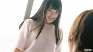 アヤは無邪気な顔してキスからエッチな展開へ。