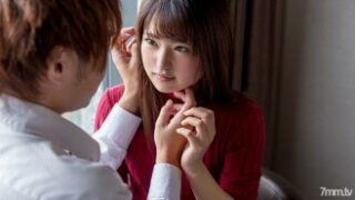 恥じらう美少女のハニカミ