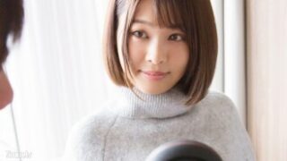 美乳が揺れるハメ撮りＨ映像／Ayu
