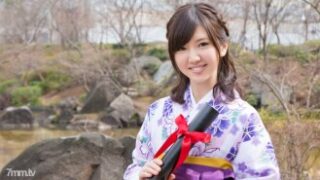 袴姿での卒業記念ラブラブエッチ
