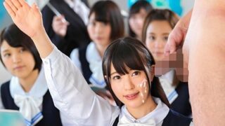 女子校生の日常に突如精子が顔射される。