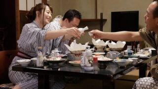 媚薬に堕ちたムッチリ人妻が、旅先の布団で義父のチンポにイキまくり