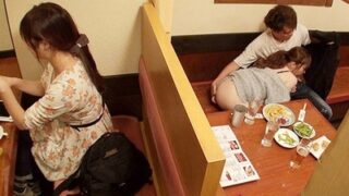 有名女優がカップルのフリで来店し、営業中の店舗で実際の性行為、バレると大問題