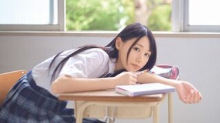 優等生JKが昼間にこっそり関係を持つ日常を描く。