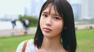 天然系美少女が「写真が趣味」という理由でAVデビューした。