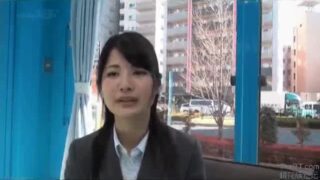 保険レディ・製薬OLが後輩とMM号で欲求不満解消