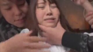 巨乳美少女が鬼畜に調教される
