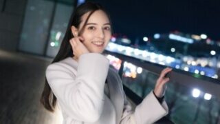 32歳、東京タワースレンダー、縛られるの大好き、初撮り立ちバック