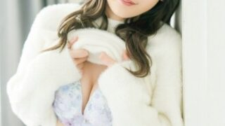 清楚美女が貪欲にチンポを責め、連続中出し