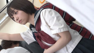 通学中のJKが狙われ好き放題にされる