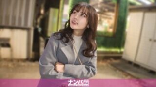 超絶可愛いゲーマー女子がゲームで彼氏を作り、ナンパにすぐ付いてきて会話もエロもノリ抜群。軟派な初撮り作品。