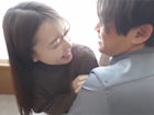 強いエロメンが明るいホテルで美肌の女性を優しく快楽に導く、ラブラブセックス。
