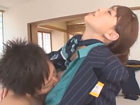 エロメンマッチョ鬼教官が明るい昼間に美人CAに淫らなテストを繰り返し、悶絶させる作品